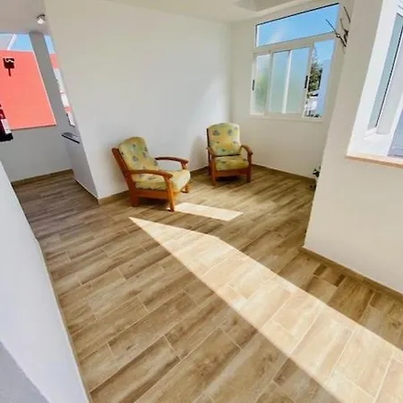 Sandra Διαμέρισμα *